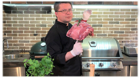 Свиная шея на гриле Big Green Egg