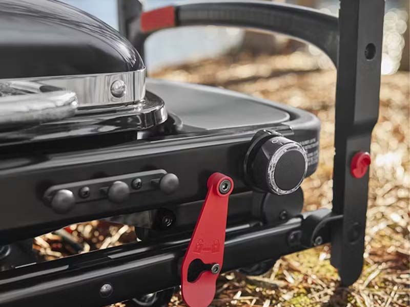 Портативный газовый гриль Weber Traveler Compact